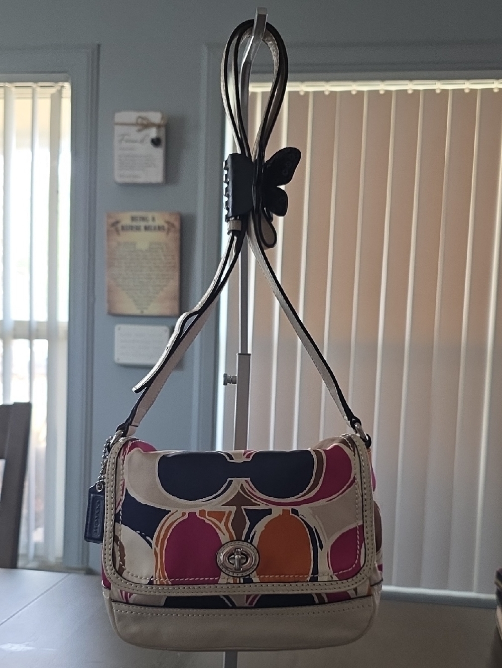 EUC Coach Park Circle Print Crossbody